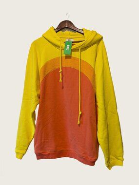 ERL - NWT - Gradient yellow hoodie - Sz M